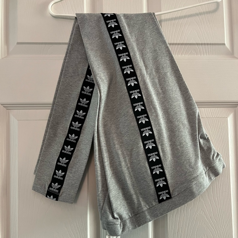 🔥NWT ADIDAS STRETCH PANTS🔥